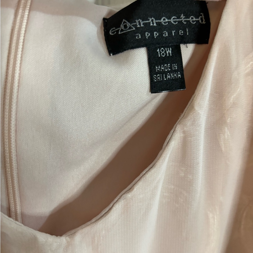 Elegant pink Women's Dress - Picture 3 of 3
